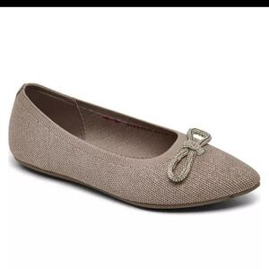 Skechers Cleo Point Toe Skimmer Flats in Soft Knit.